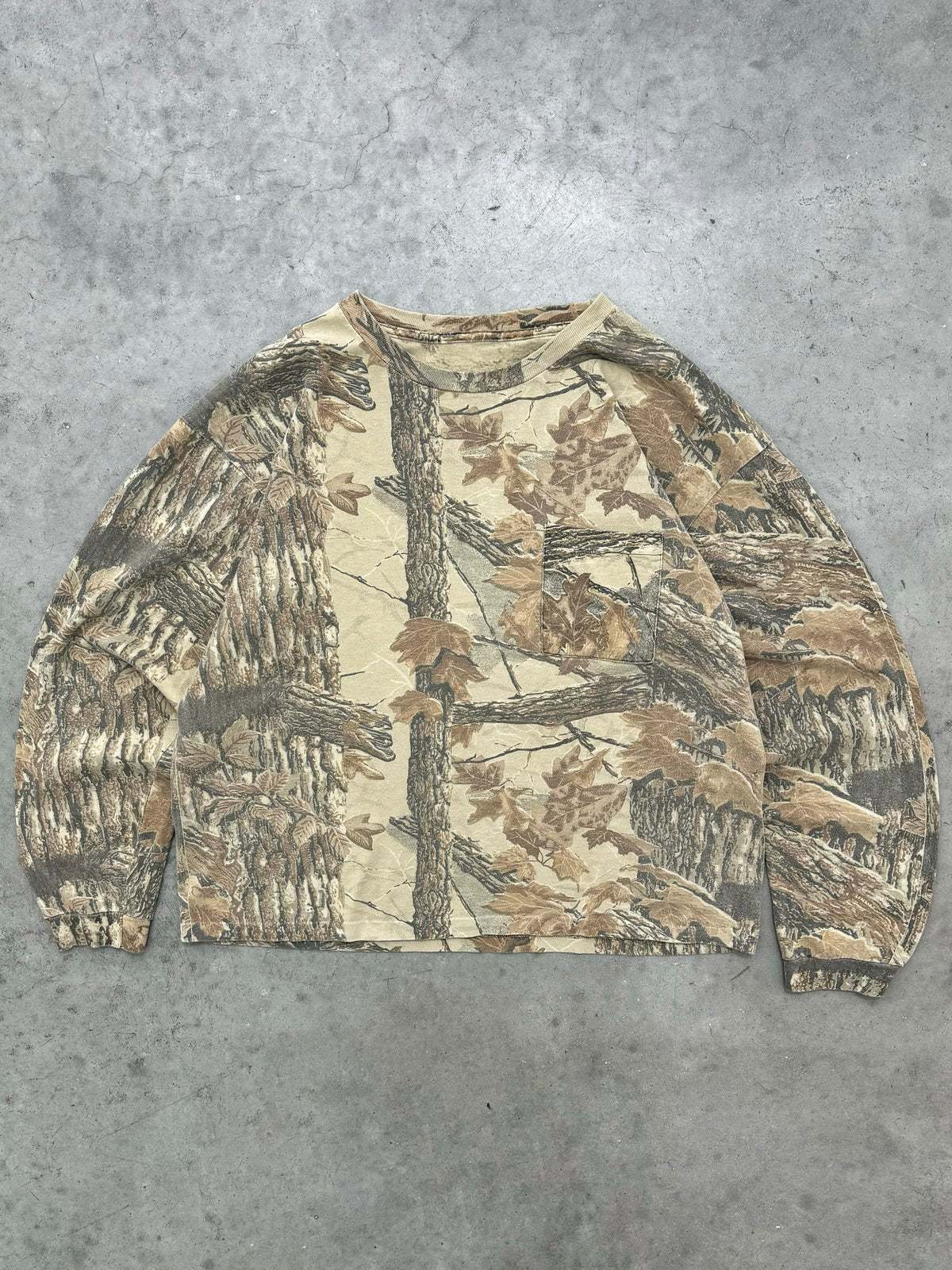FADED REALTREE CAMO LONG SLEEVE POCKET TEE - 1990S