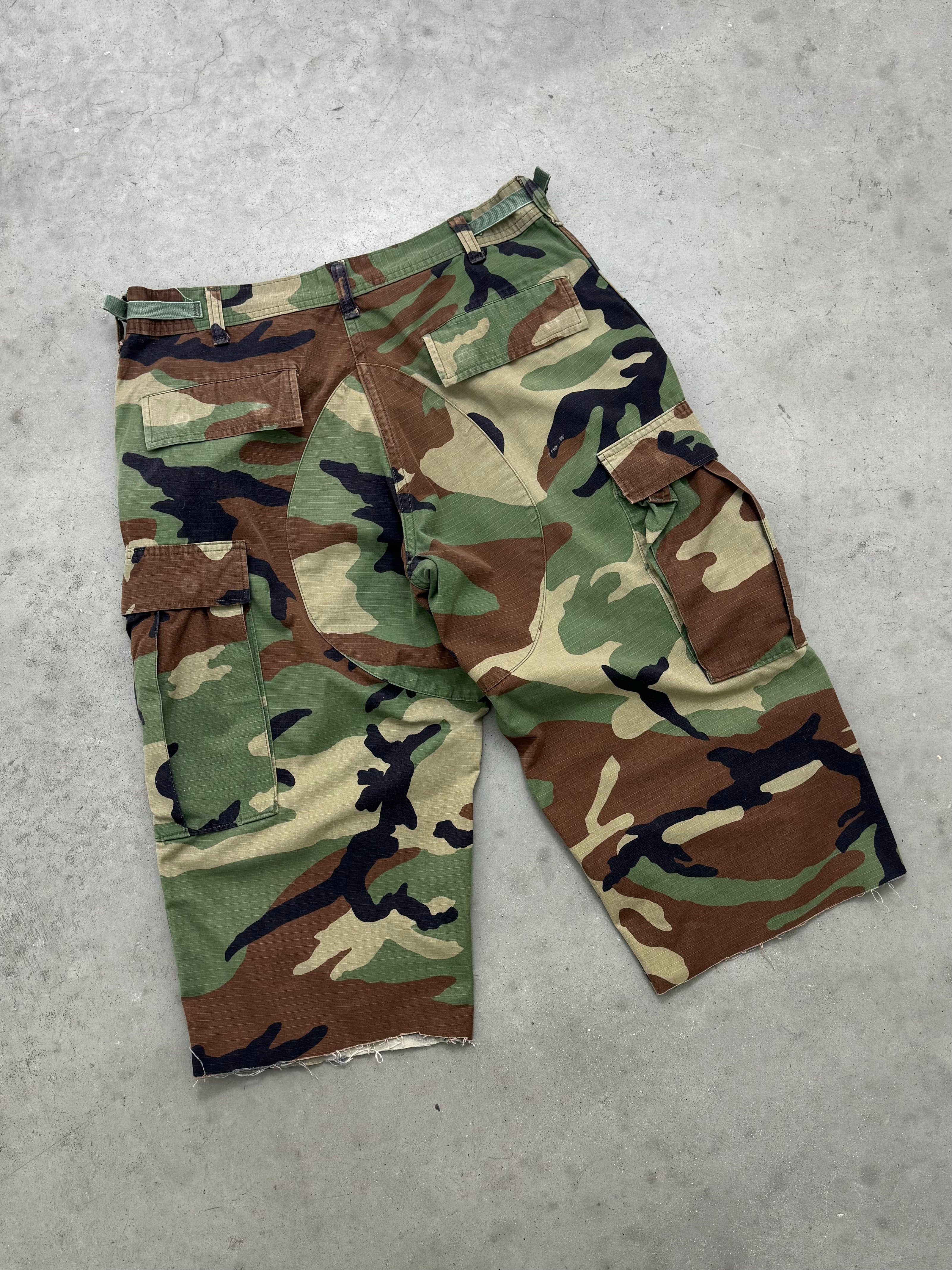 FADED ARMY CAMO RIPSTOP CARGO SHORTS - 1990S