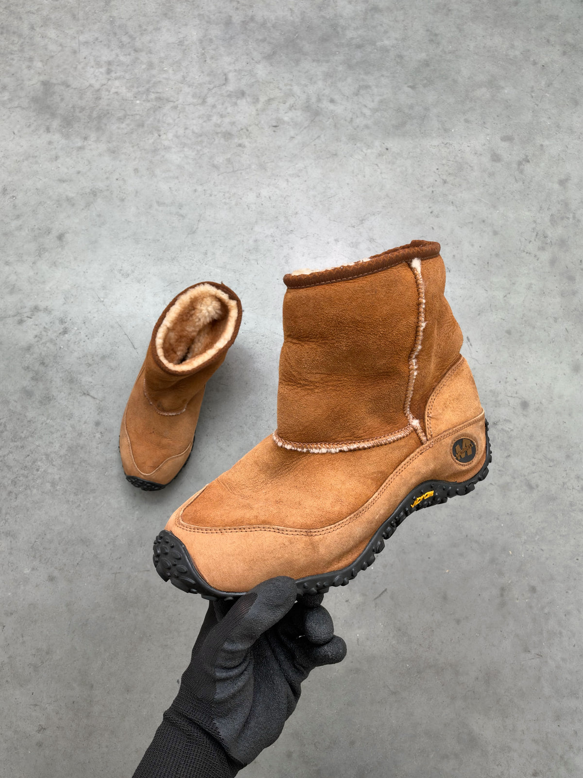 MERRELL YETI BOOTS - TAN