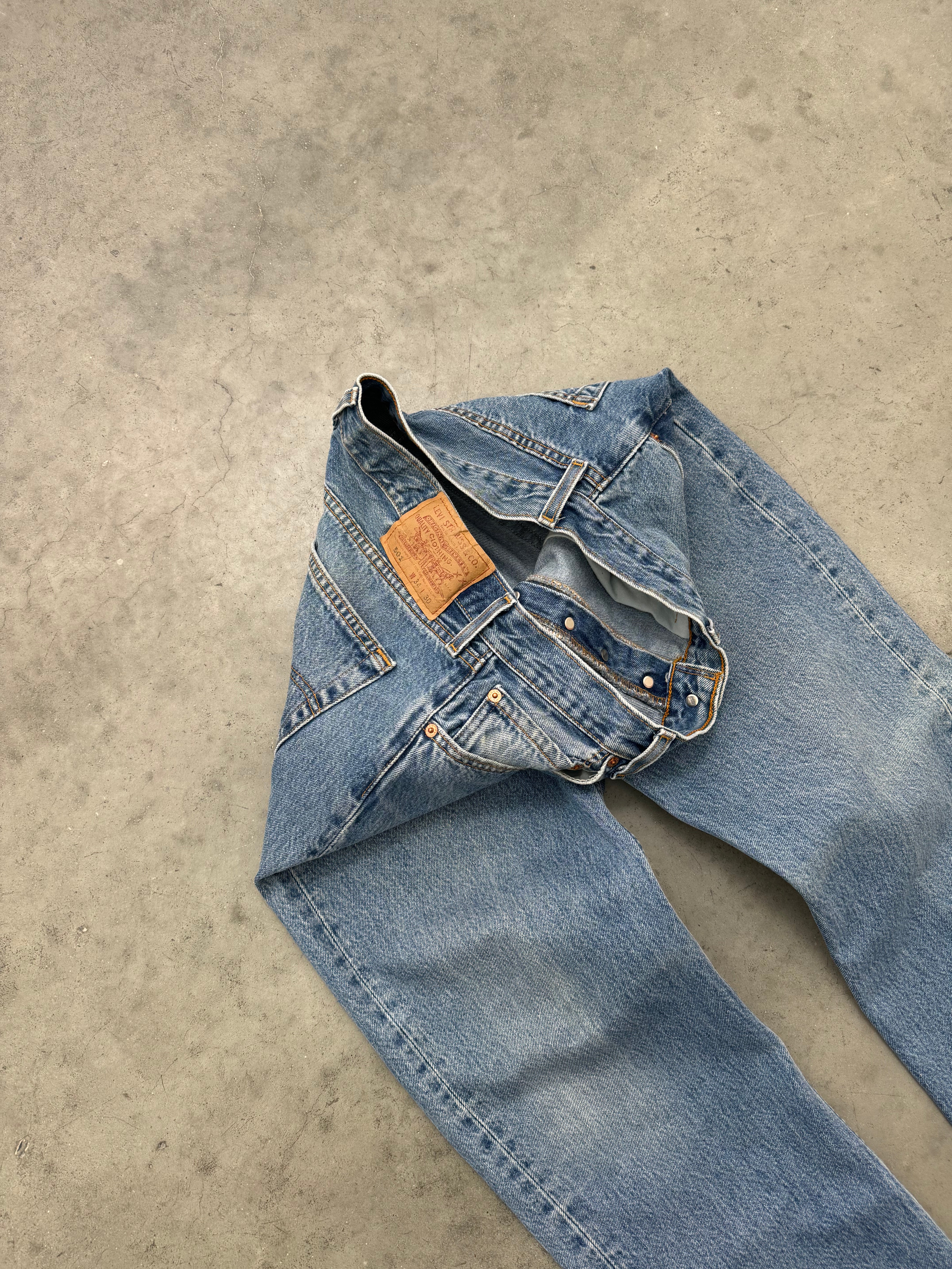 FADED BLUE LEVIS 501 JEANS - 2000S