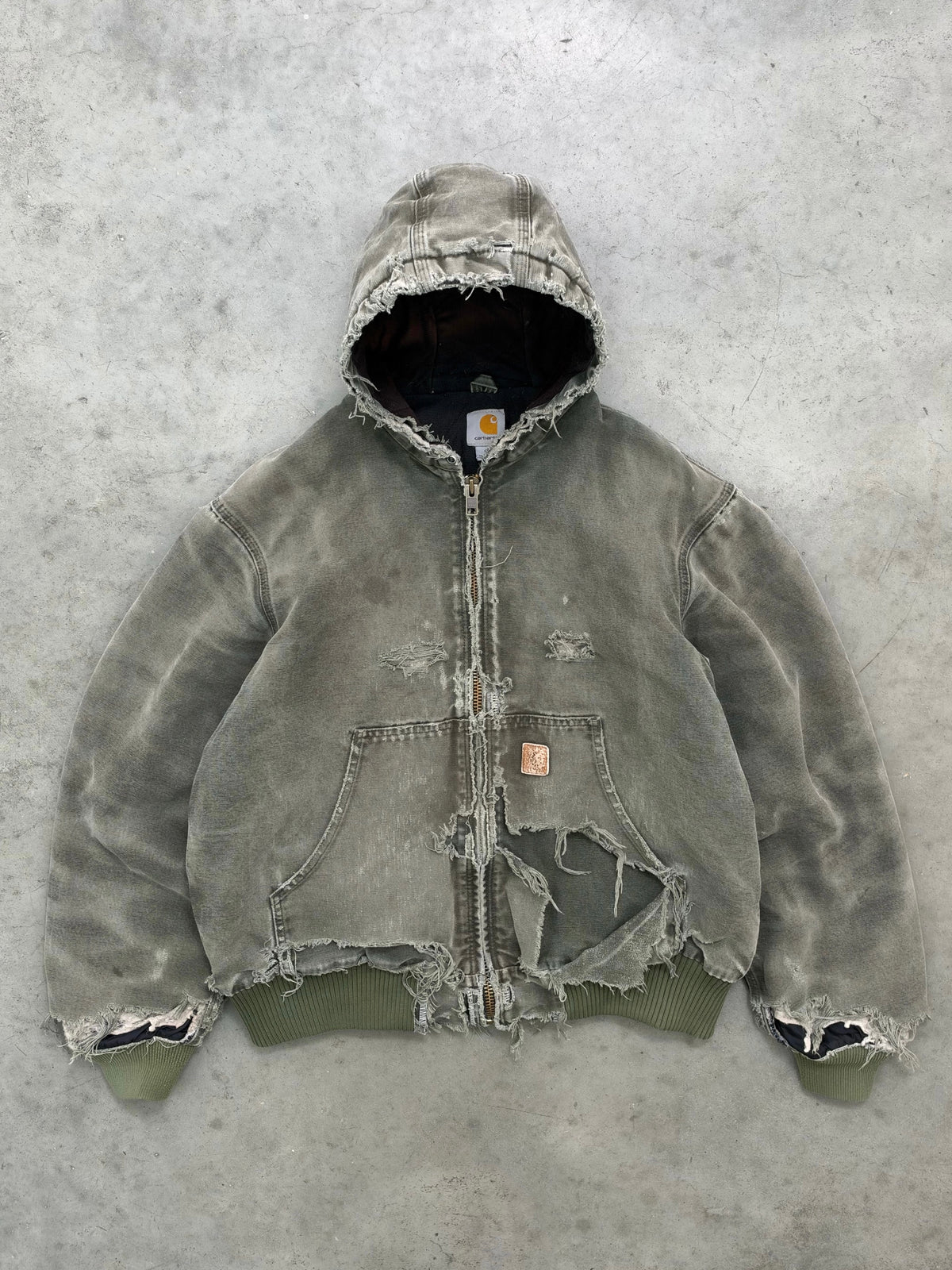 DISTRESSED FADED SAGE GREEN CARHARTT ACTIVE JACKET - 1990S