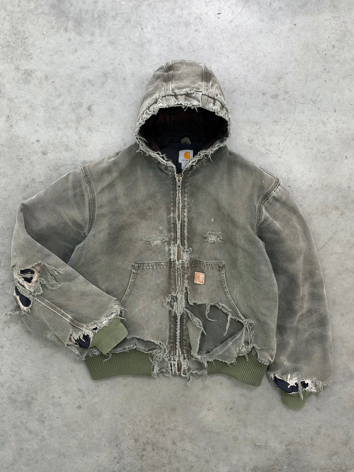 DISTRESSED FADED SAGE GREEN CARHARTT ACTIVE JACKET - 1990S
