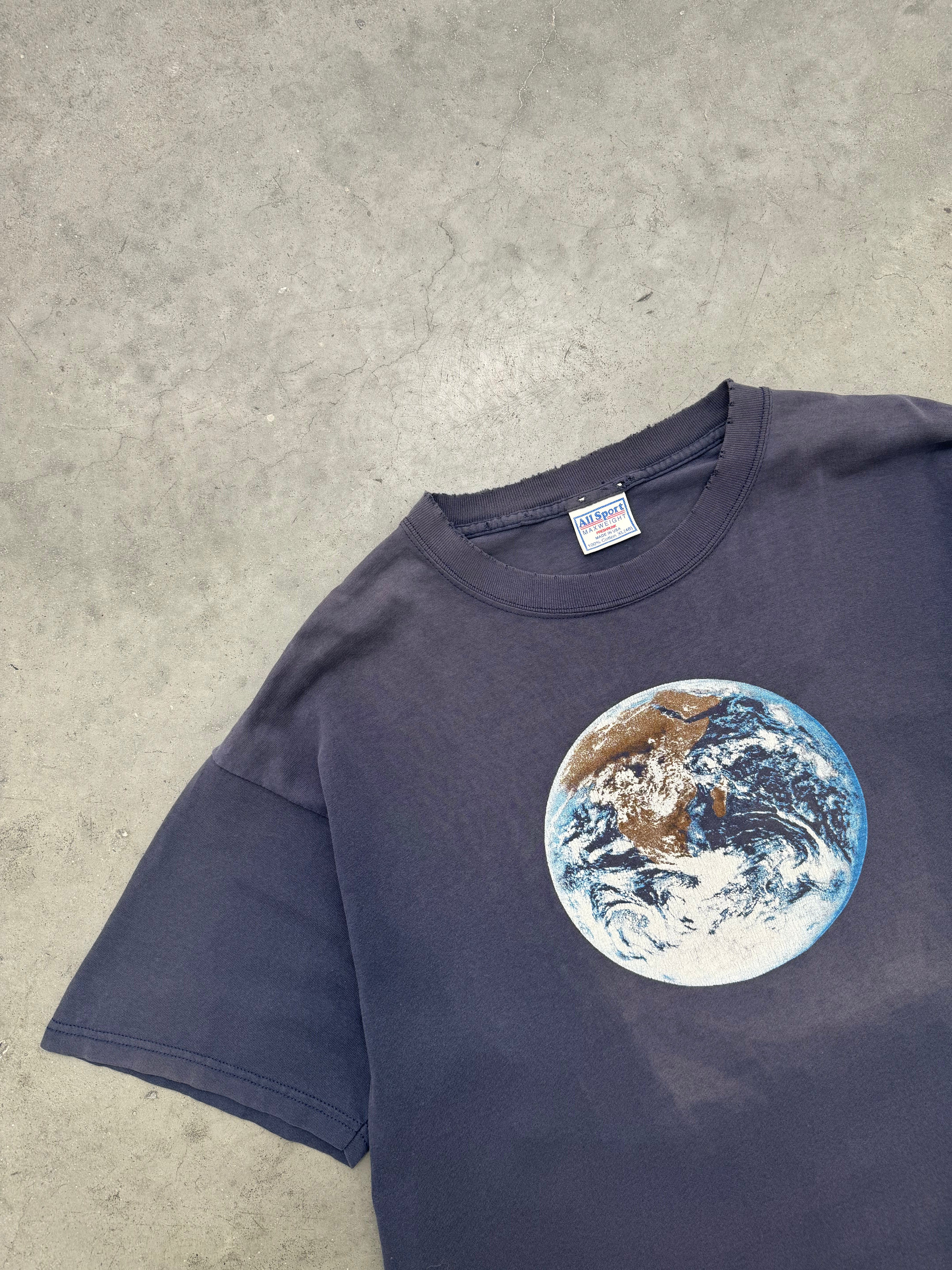 SUN FADED PLANET EARTH TEE - 1990S