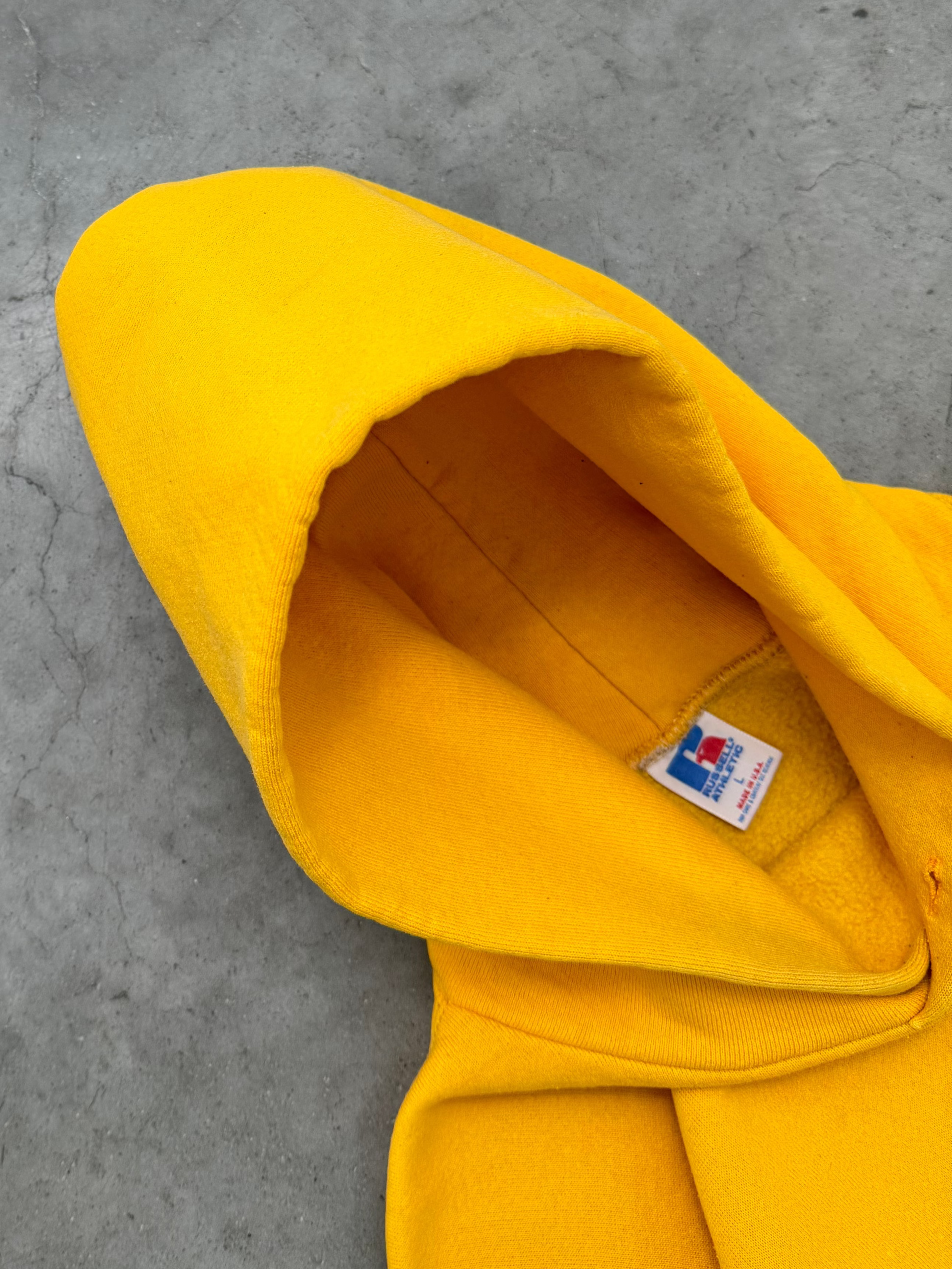 FADED & DISTRESSED YELLOW RUSSELL HOODIE - 1990S
