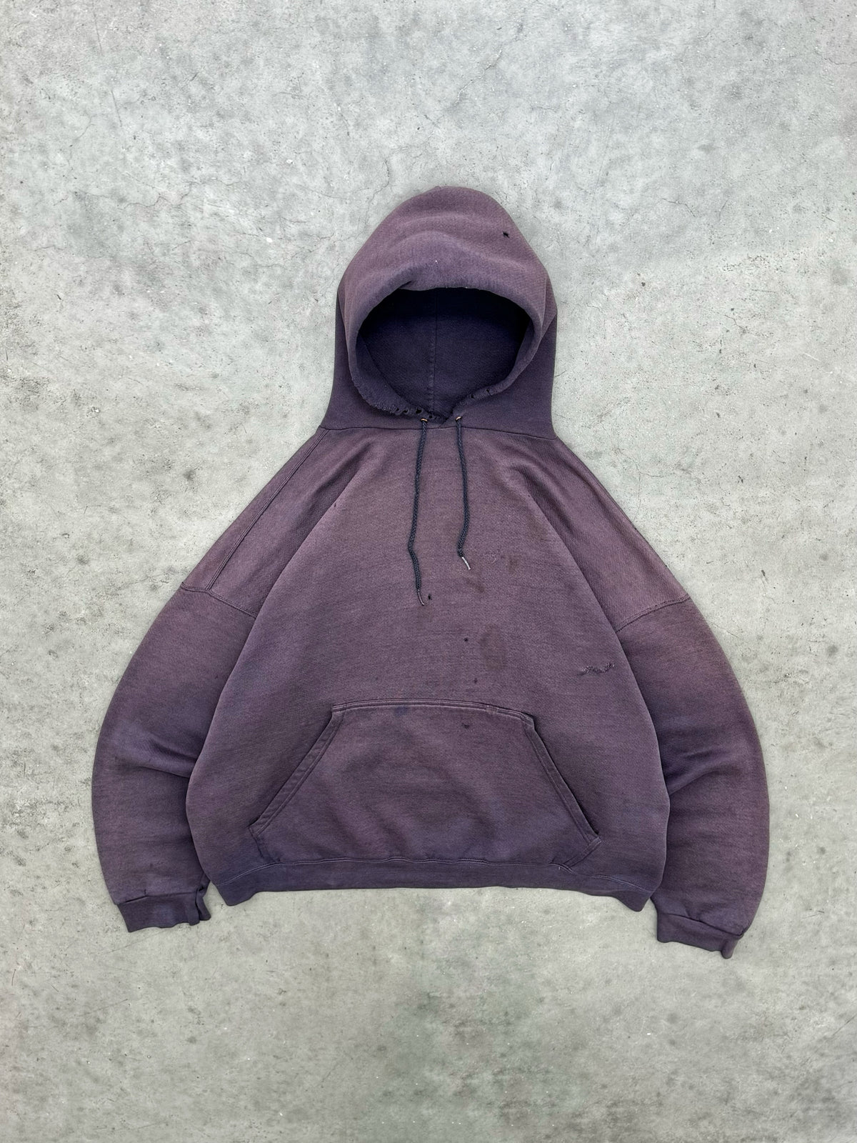 FADED & DISTRESSED  HOODIE - 1990S