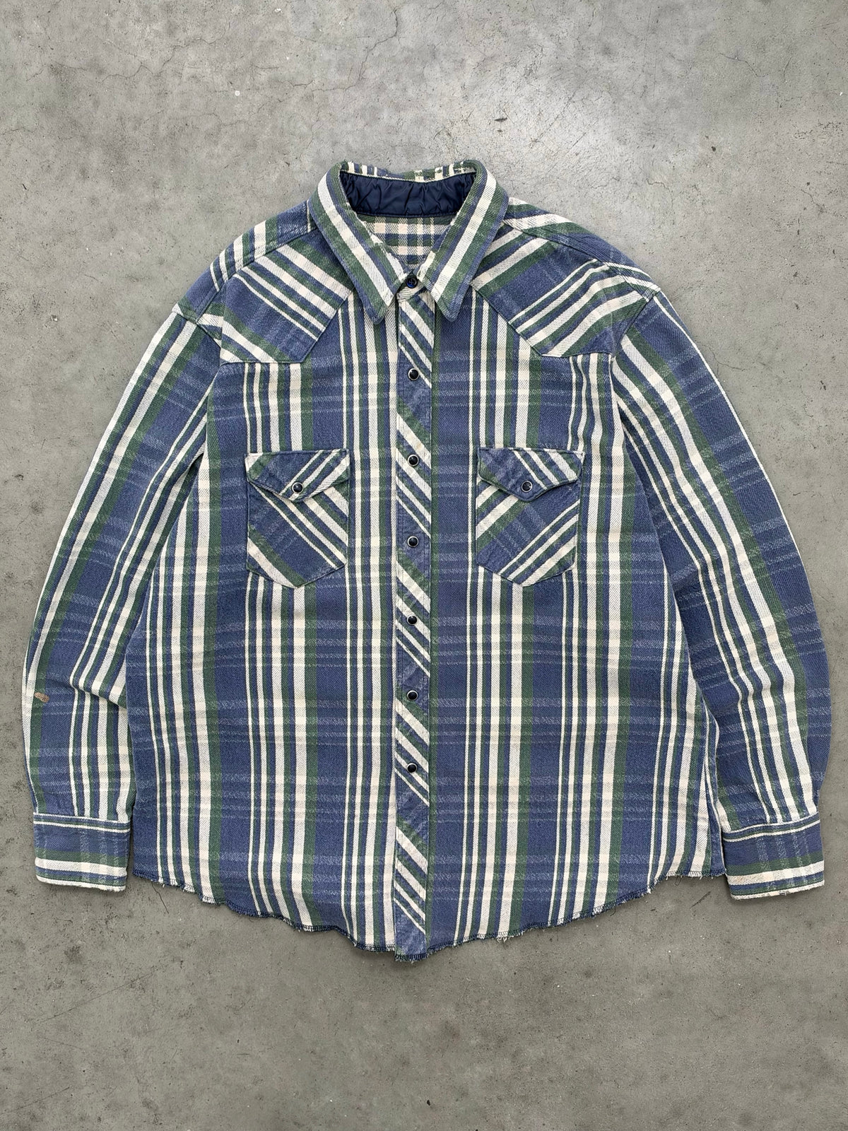 FADED BLUE PLAID SNAP BUTTON FLANNEL SHIRT - 1980S