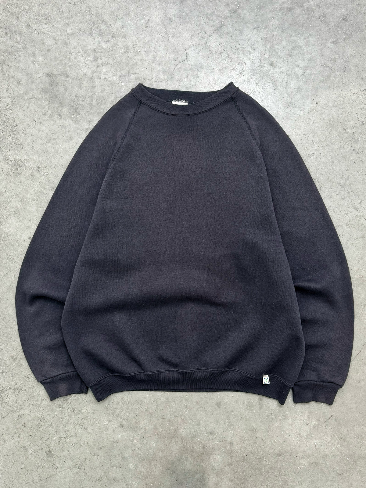 FADED BLACK RAGLAN SLEEVE CREWNECK - 1990S