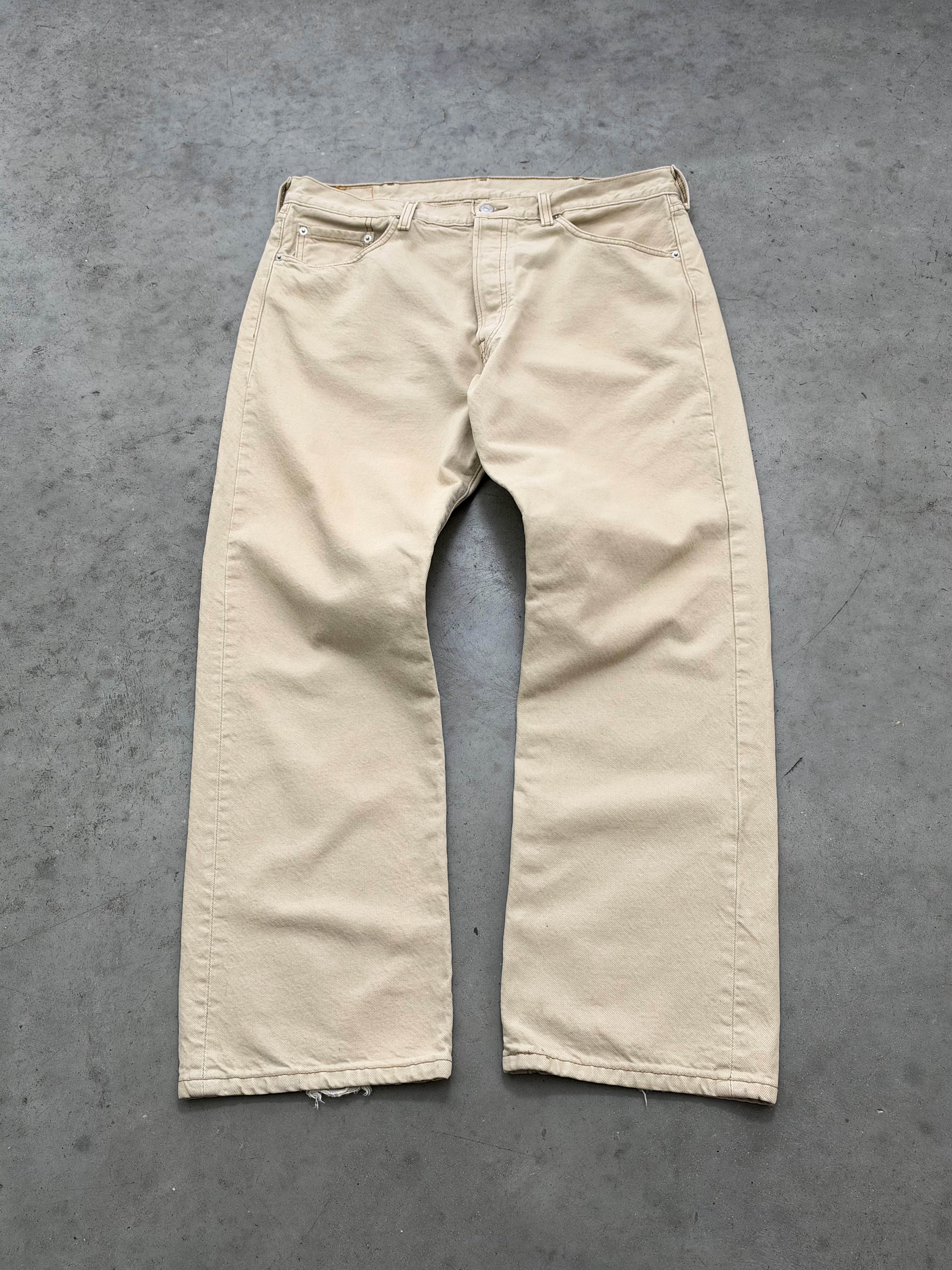 FADED BEIGE LEVIS 501 JEANS - 2000S