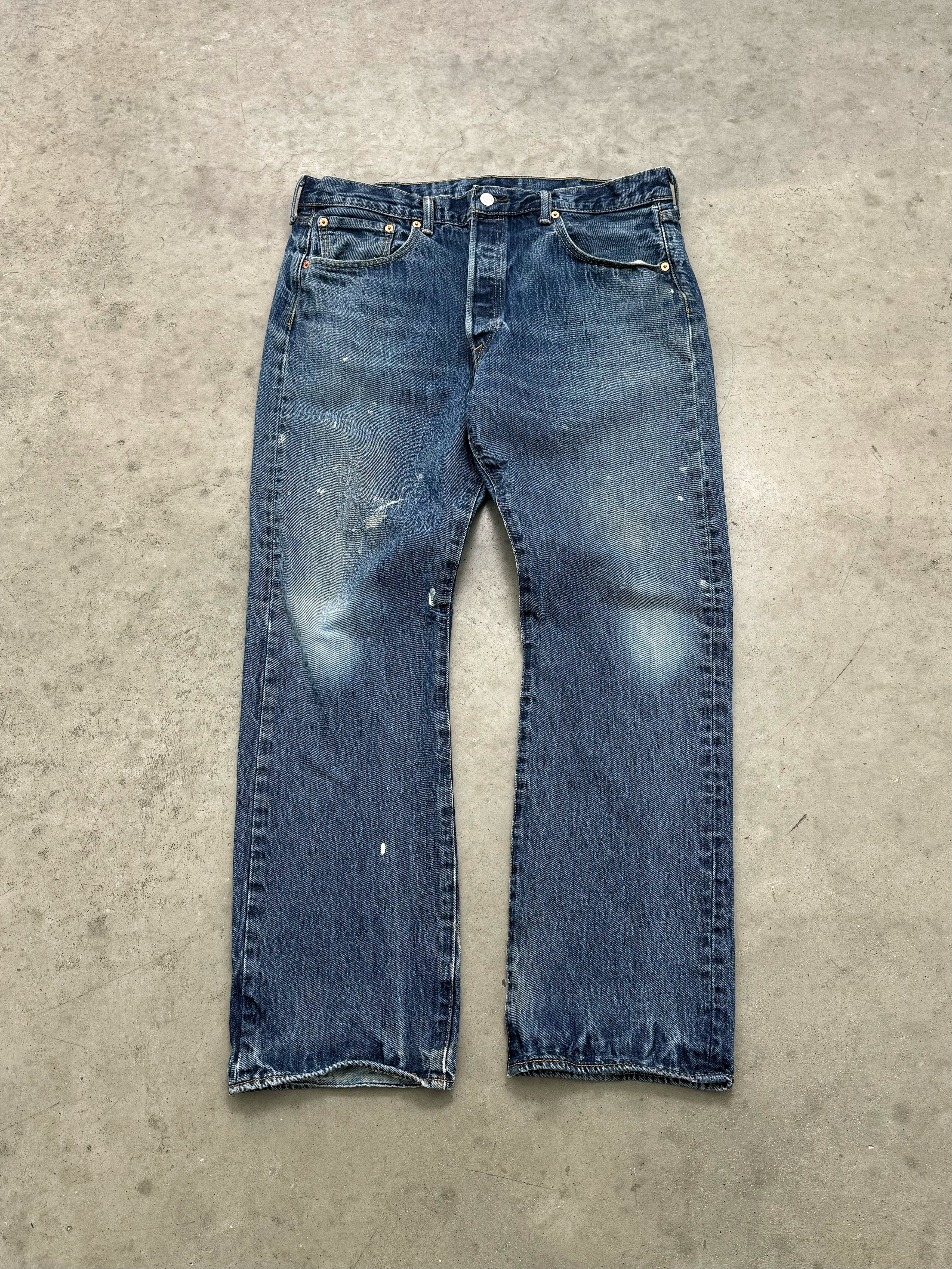 FADED INDIGO & PAINT SPLATTER LEVIS 501 - 2000S