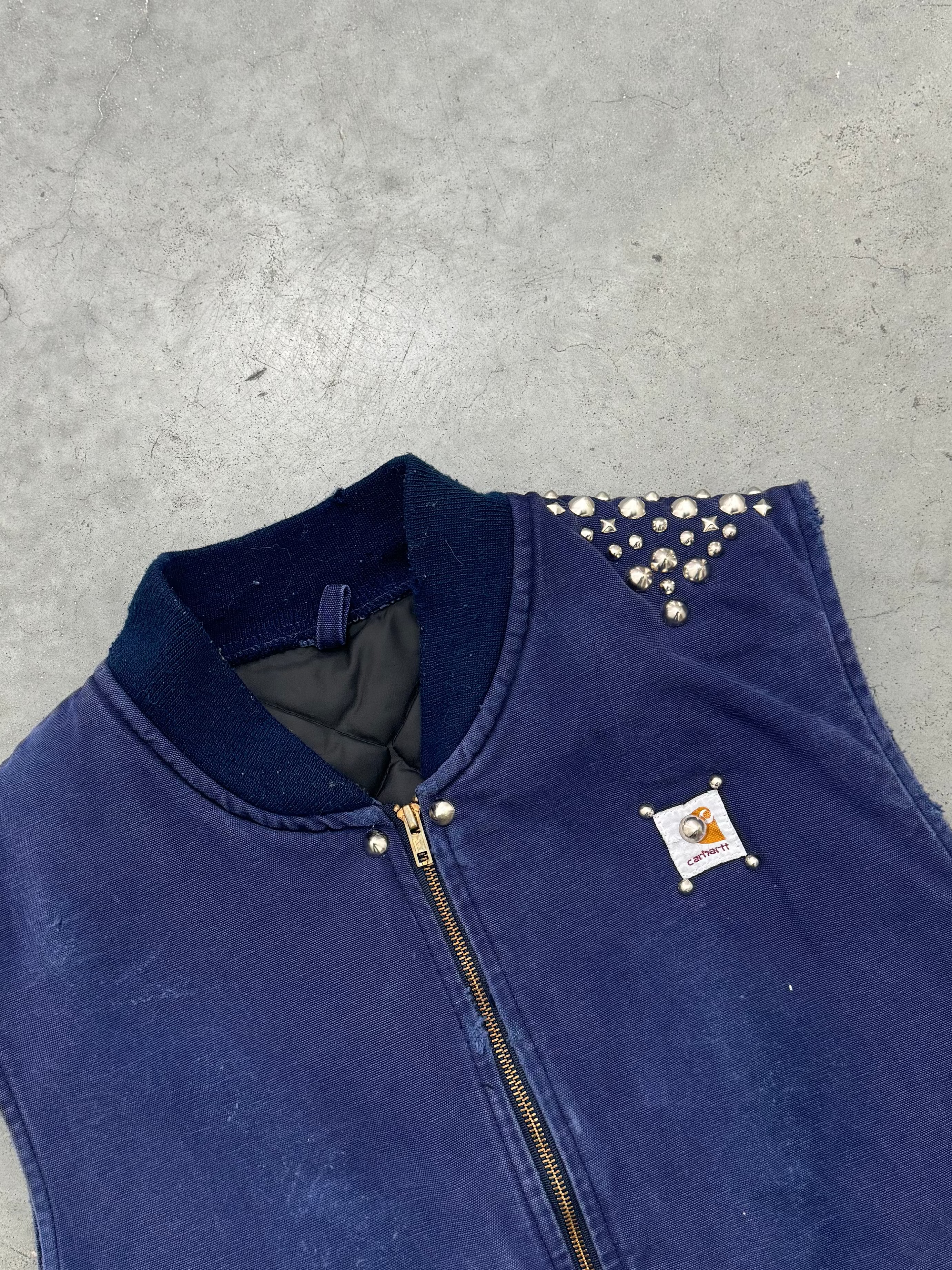 STUDDED & DISTRESSED FADED CARHARTT VEST - 1990S
