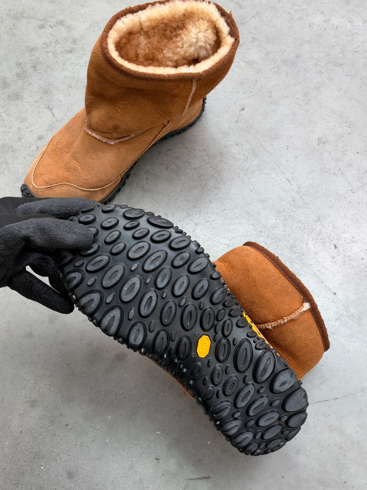 MERRELL YETI BOOTS - TAN