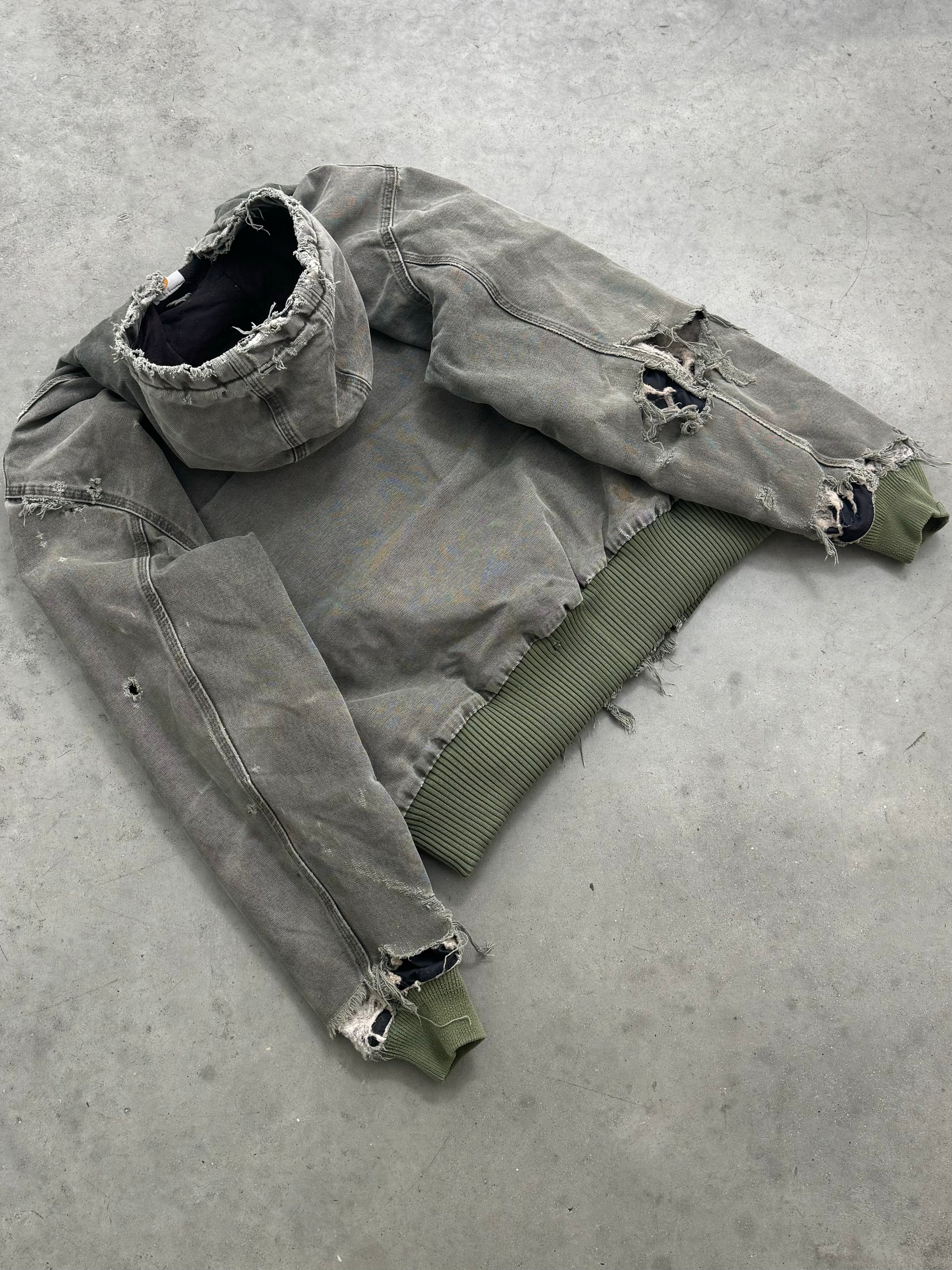 DISTRESSED FADED SAGE GREEN CARHARTT ACTIVE JACKET - 1990S
