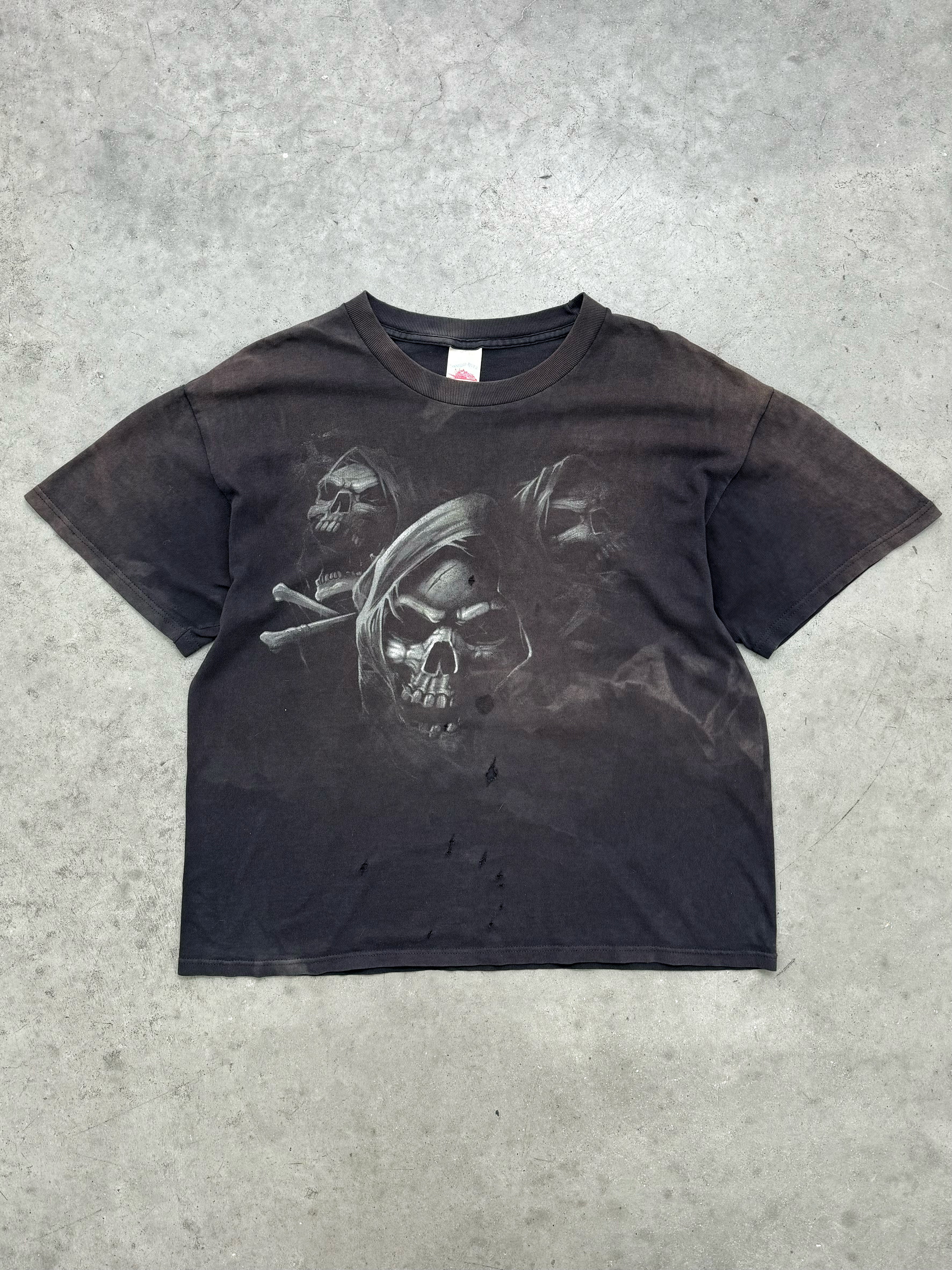 SUN FADED & DISTRESSED SKULL TEE - 2000S