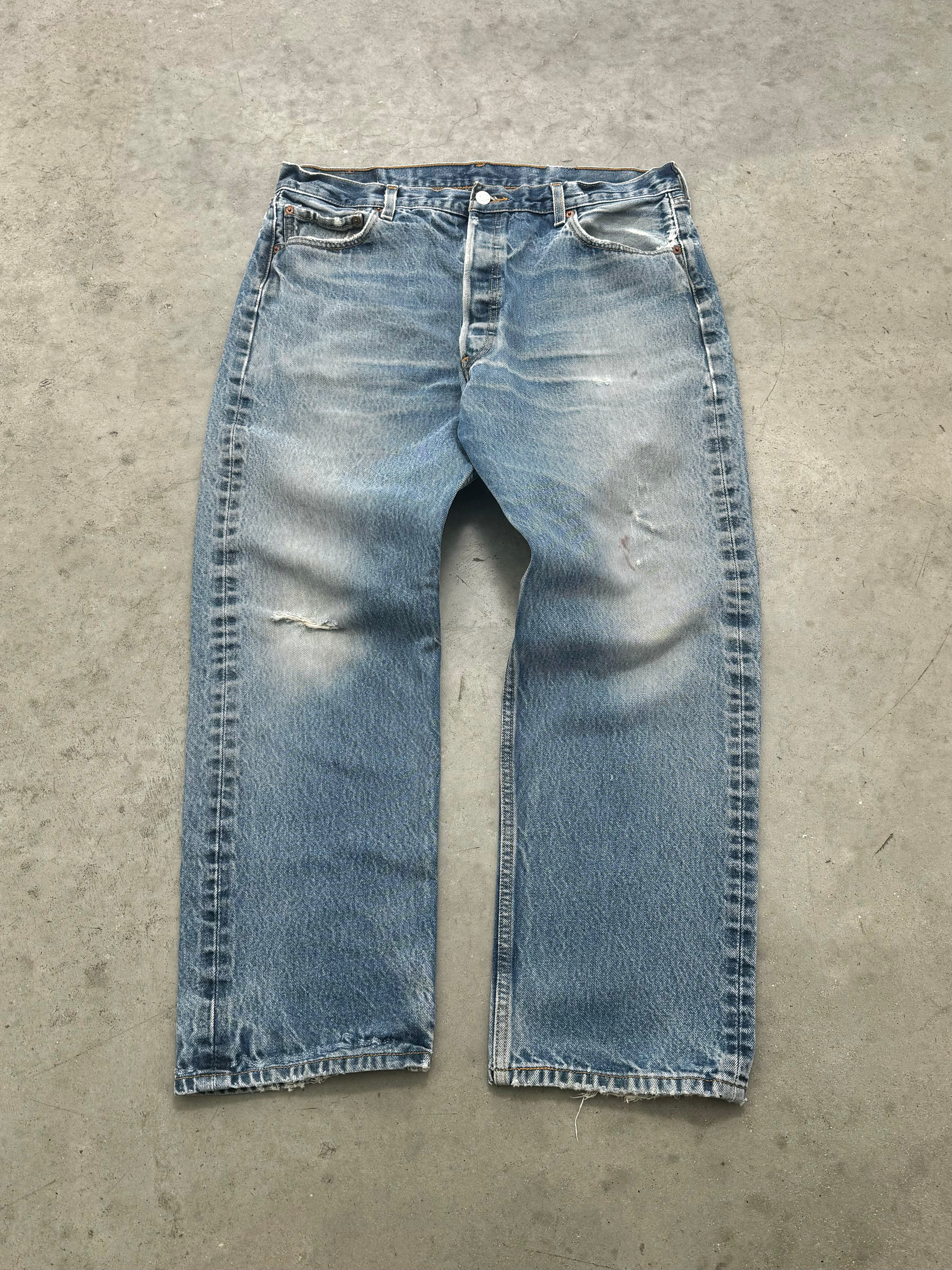 FADED BLU LEVIS 501 BUTTON FLY JEANS - 2000S