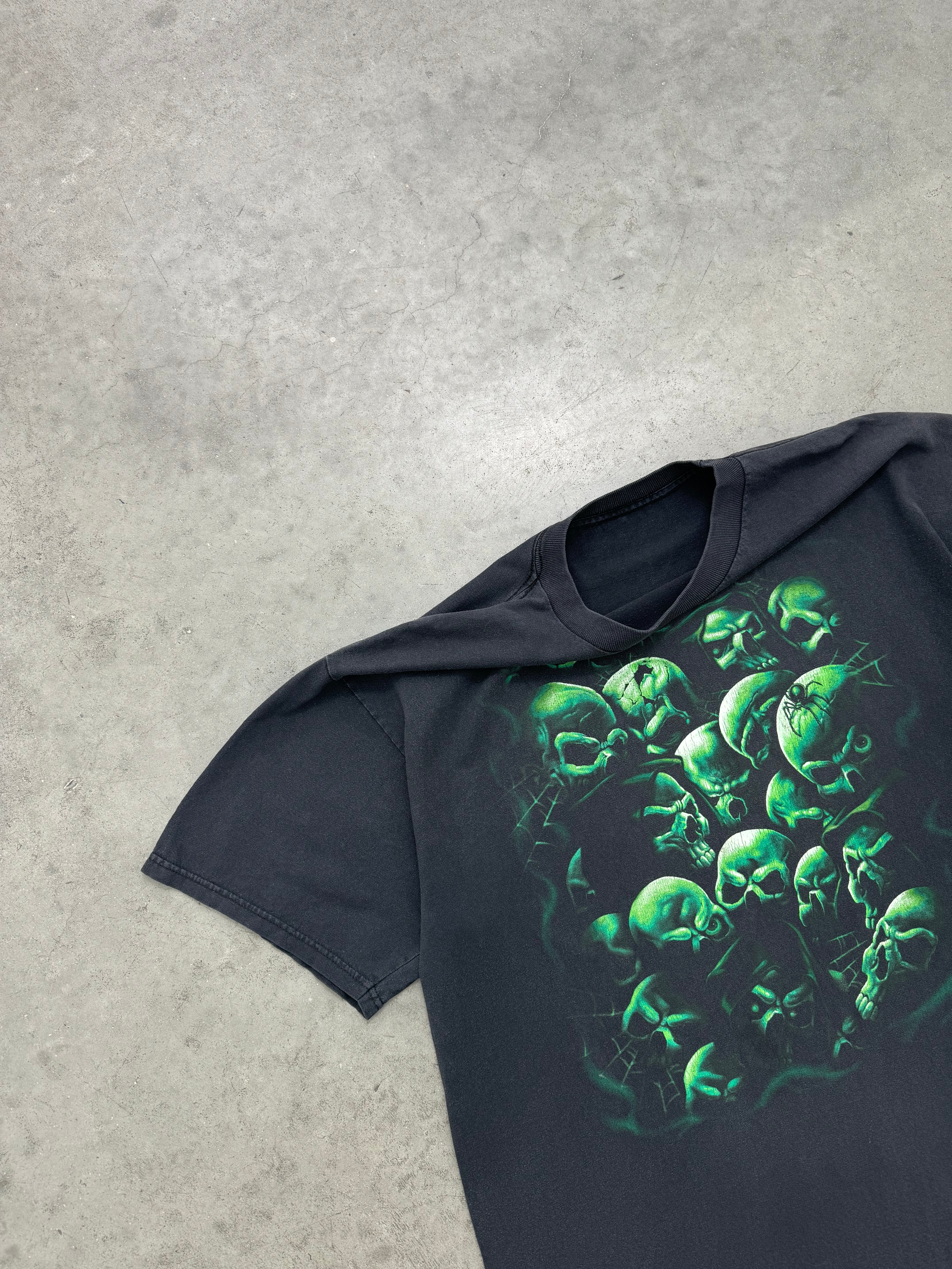 FADED BLACK SKULL PRINT TEE - 2000S